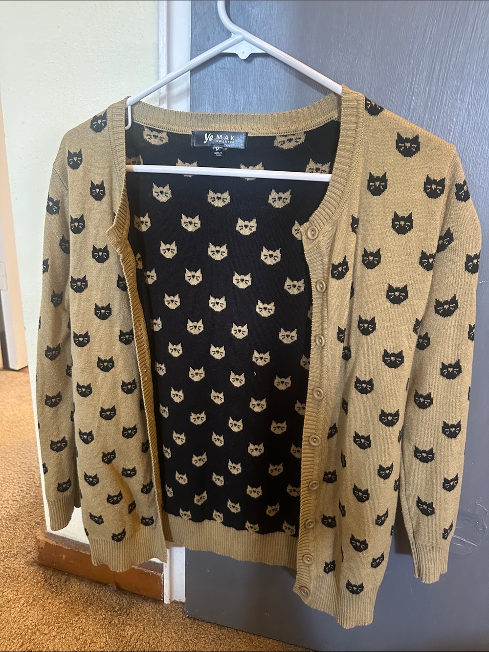Cat Motif Button-Front Cardigan Sweater - green & black